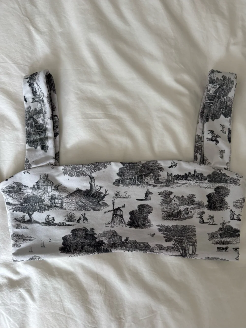 WeWoreWhat | Toile Print | Sports Bra - Picture 2 of 5